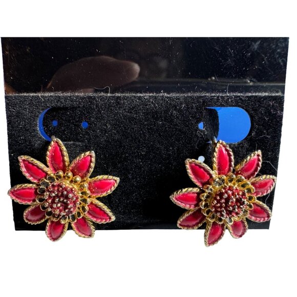Coro Red Enamel Flower Clip-On Earrings Green Yellow Accents Vintage - Picture 1 of 5